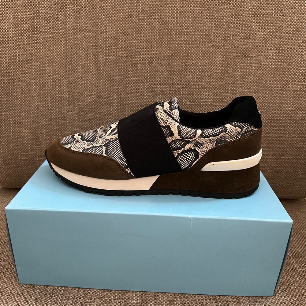 New in box. Antonio Melani Airla shoes.